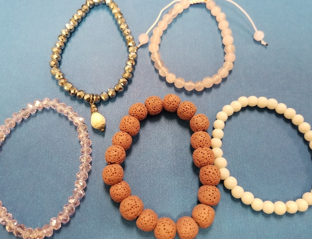 Handmade stretch bracelets - Picture 5 of 5